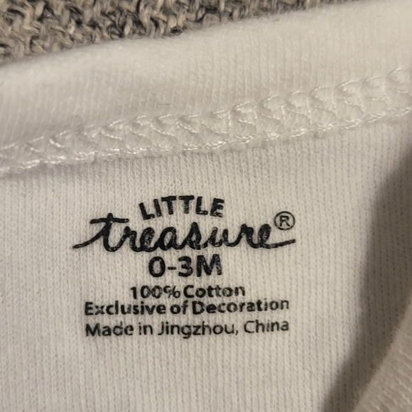 Bundle of 3 onesies, 0 to 3 months - Picture 7 of 7